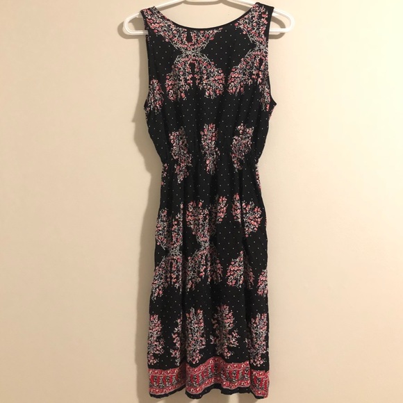 Light + Airy black red white sleeveless midi dress - Picture 3 of 7